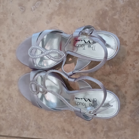 Touch of Nina Heels - Picture 4 of 11